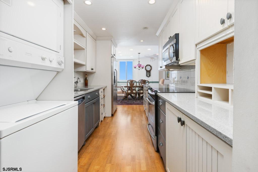 5000 Boardwalk Unit: 715