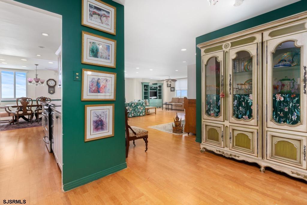 5000 Boardwalk Unit: 715