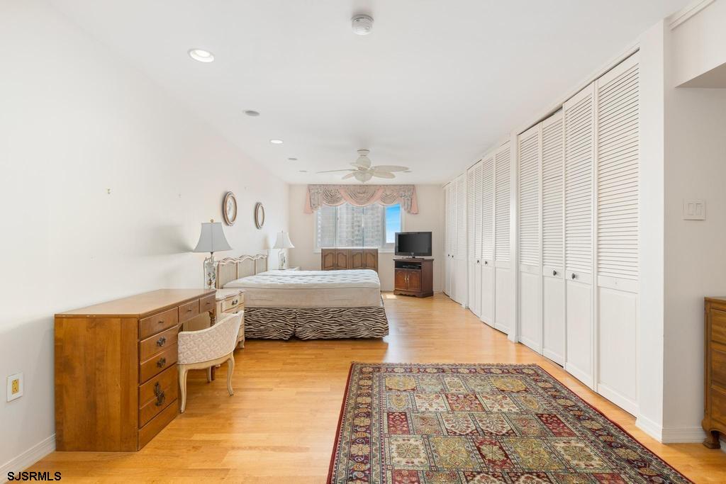 5000 Boardwalk Unit: 715
