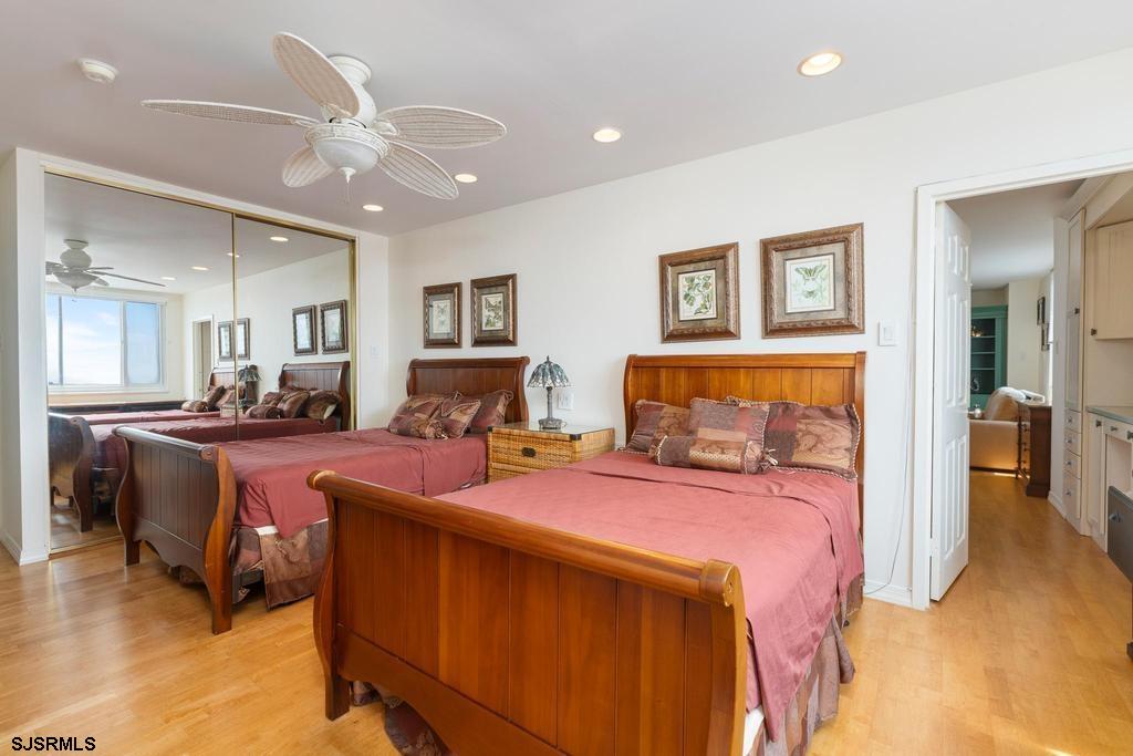 5000 Boardwalk Unit: 715
