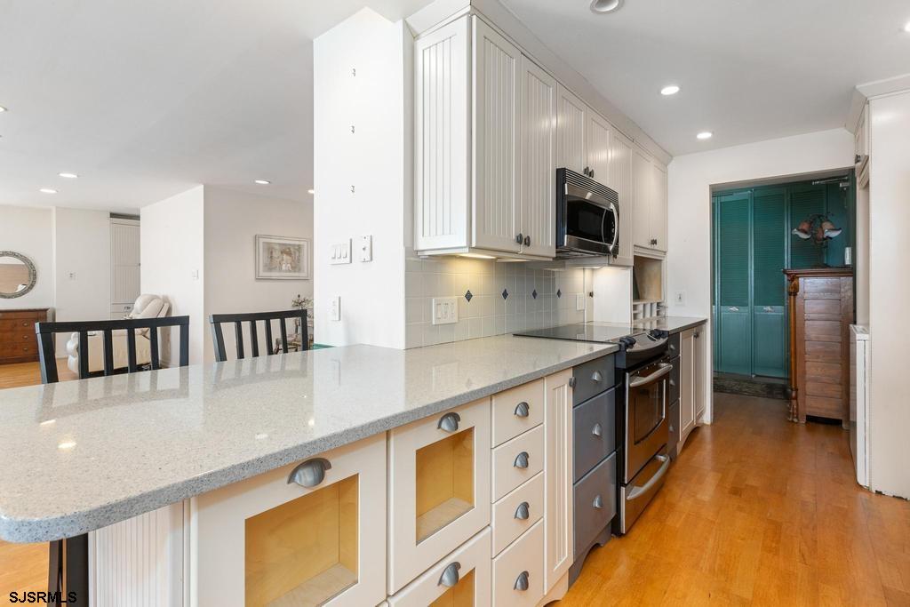5000 Boardwalk Unit: 715