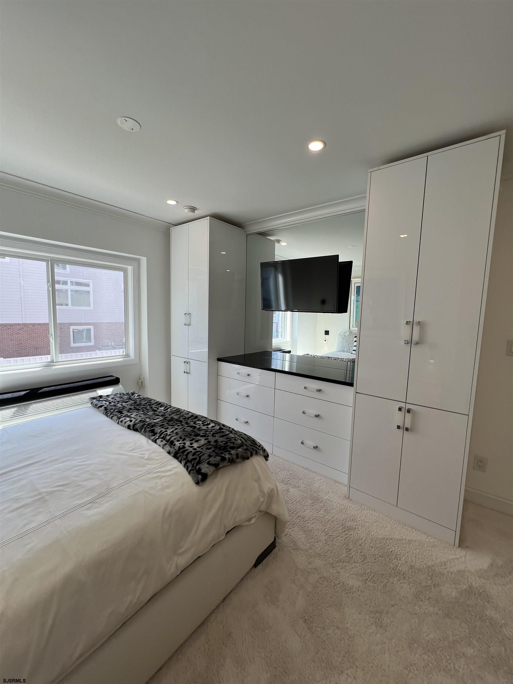 5300 Boardwalk Unit: 107