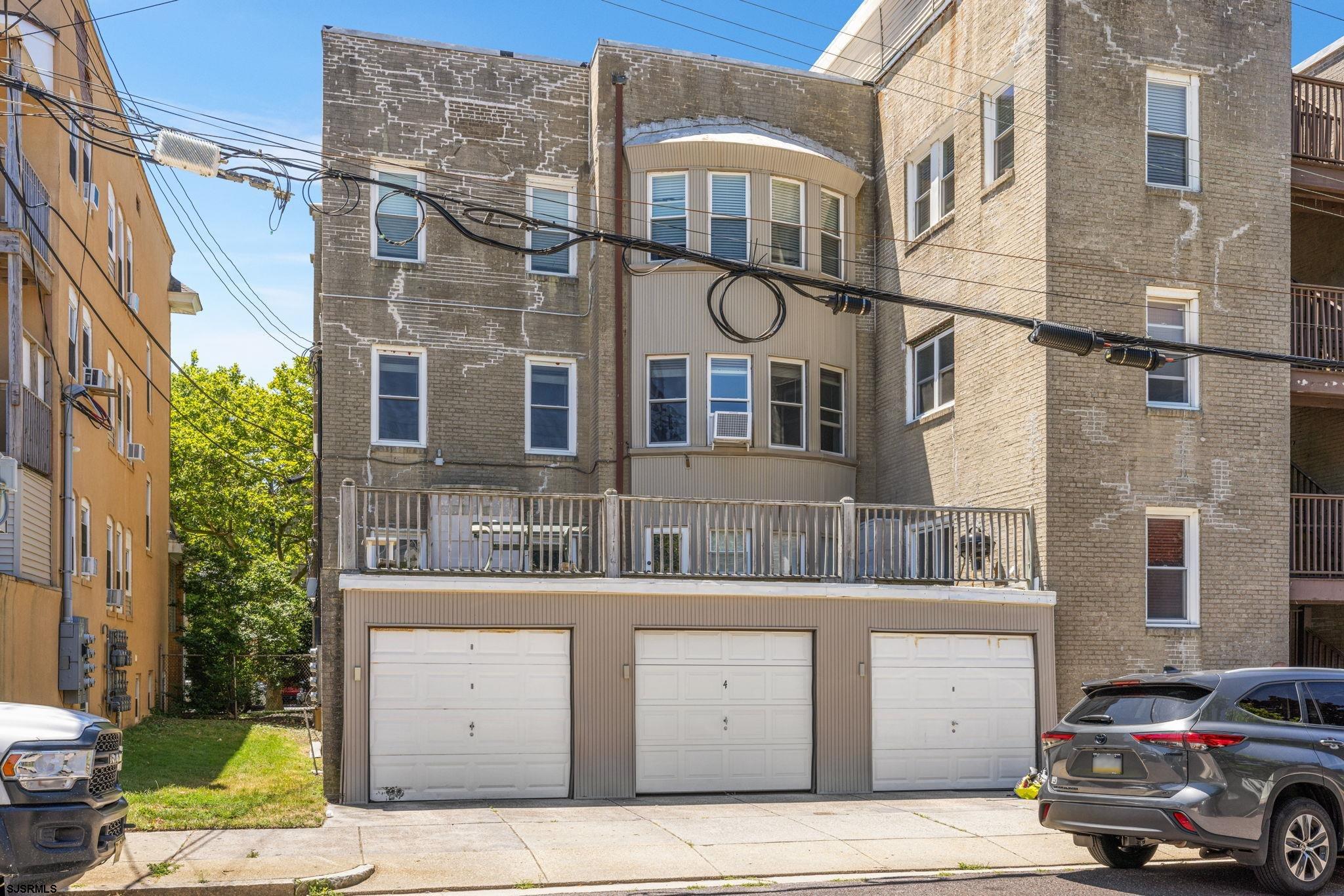 1 S Bartram Ave Unit: 4