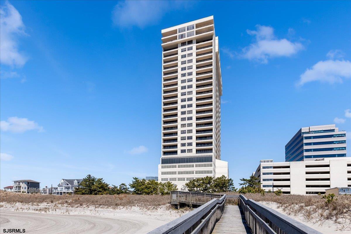 3851 Boardwalk Unit: 1107
