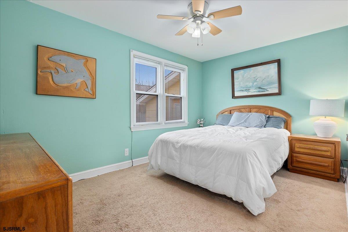 32 N Pelham Ave