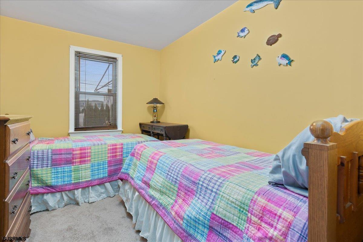 32 N Pelham Ave