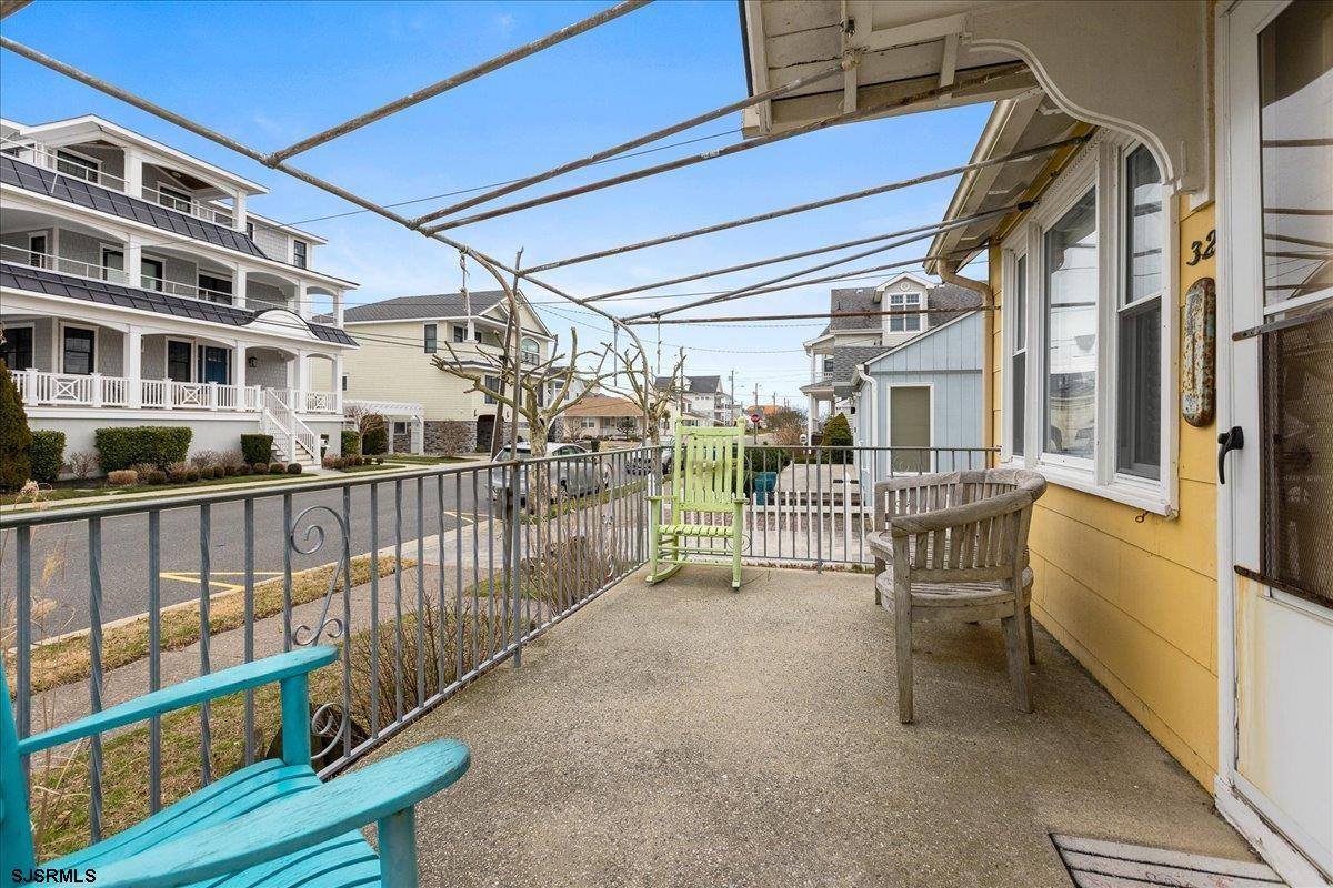 32 N Pelham Ave