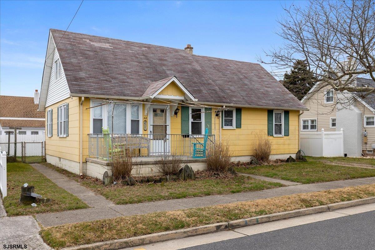 32 N Pelham Ave