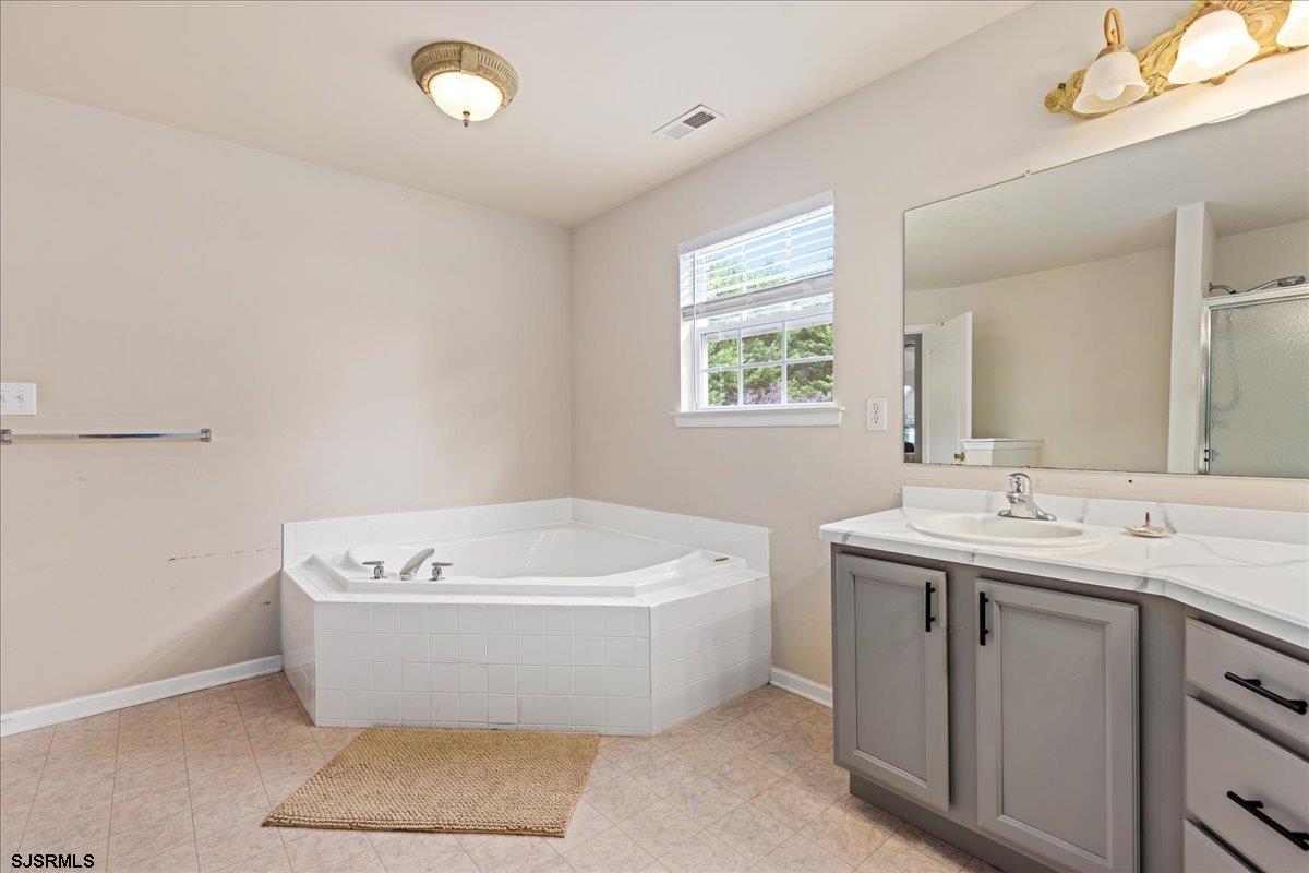 36 Emerald Dr