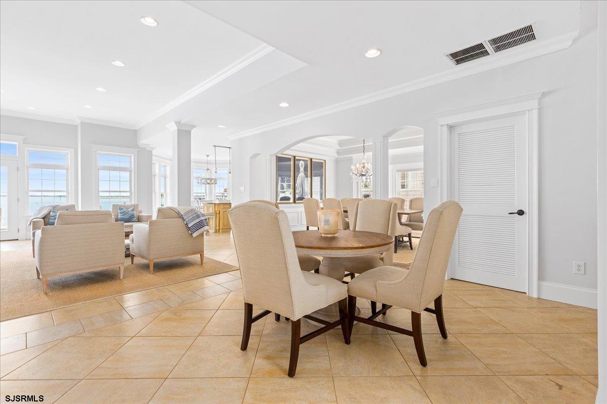 7803 Bayshore Dr