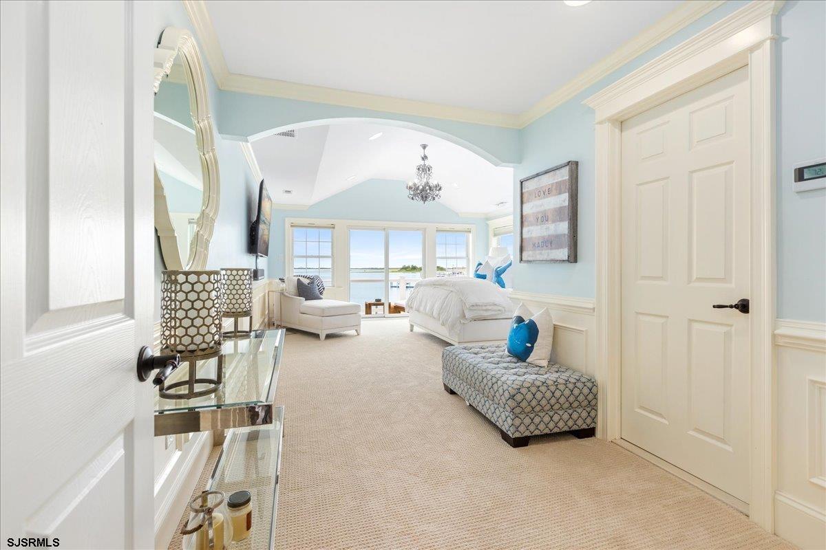 7803 Bayshore Dr