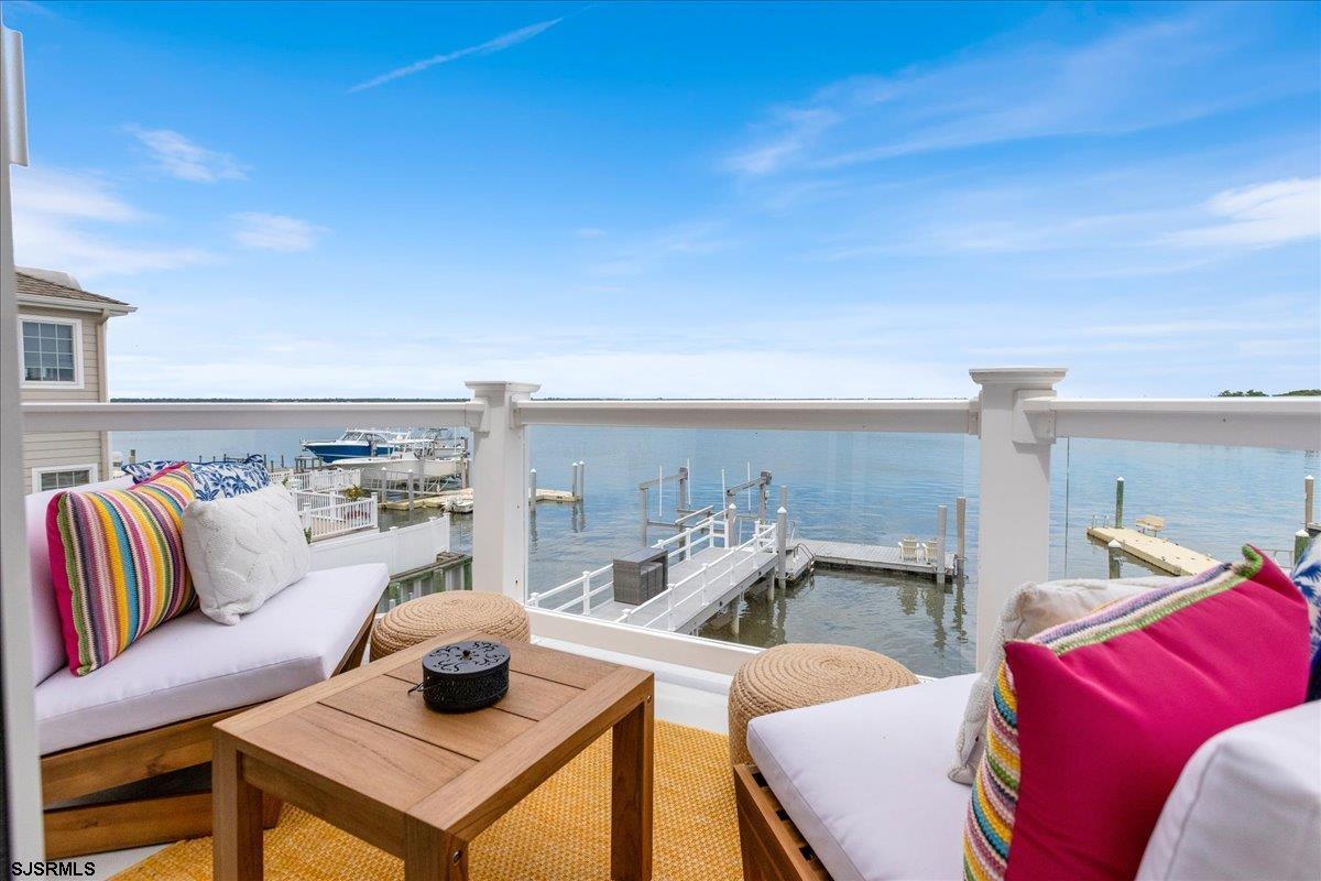 7803 Bayshore Dr