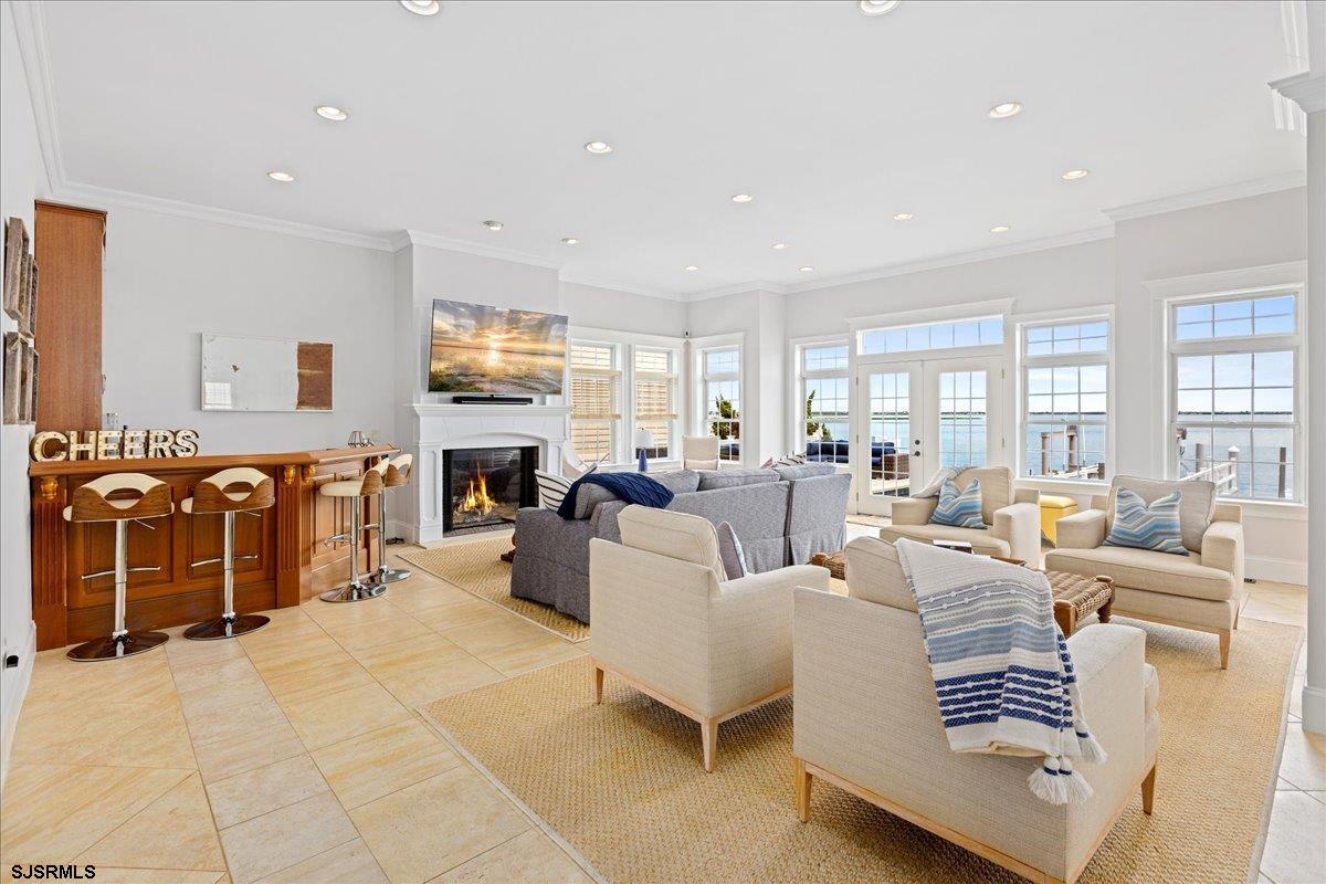 7803 Bayshore Dr