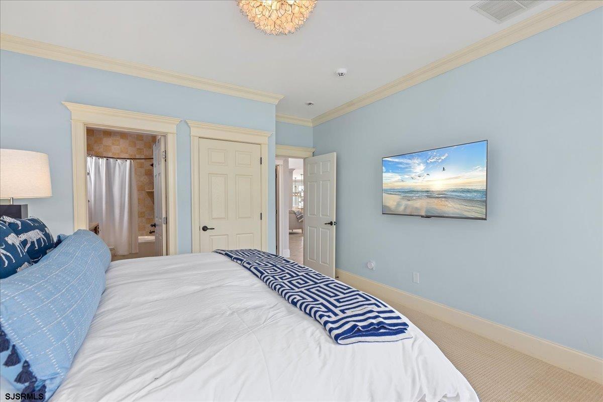 7803 Bayshore Dr