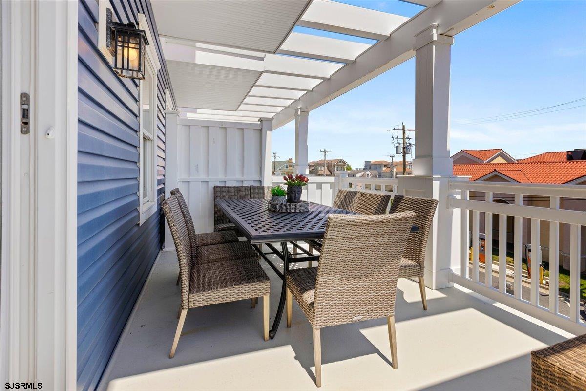 104 S New Haven Ave Unit: #A BEACH BLOCK!