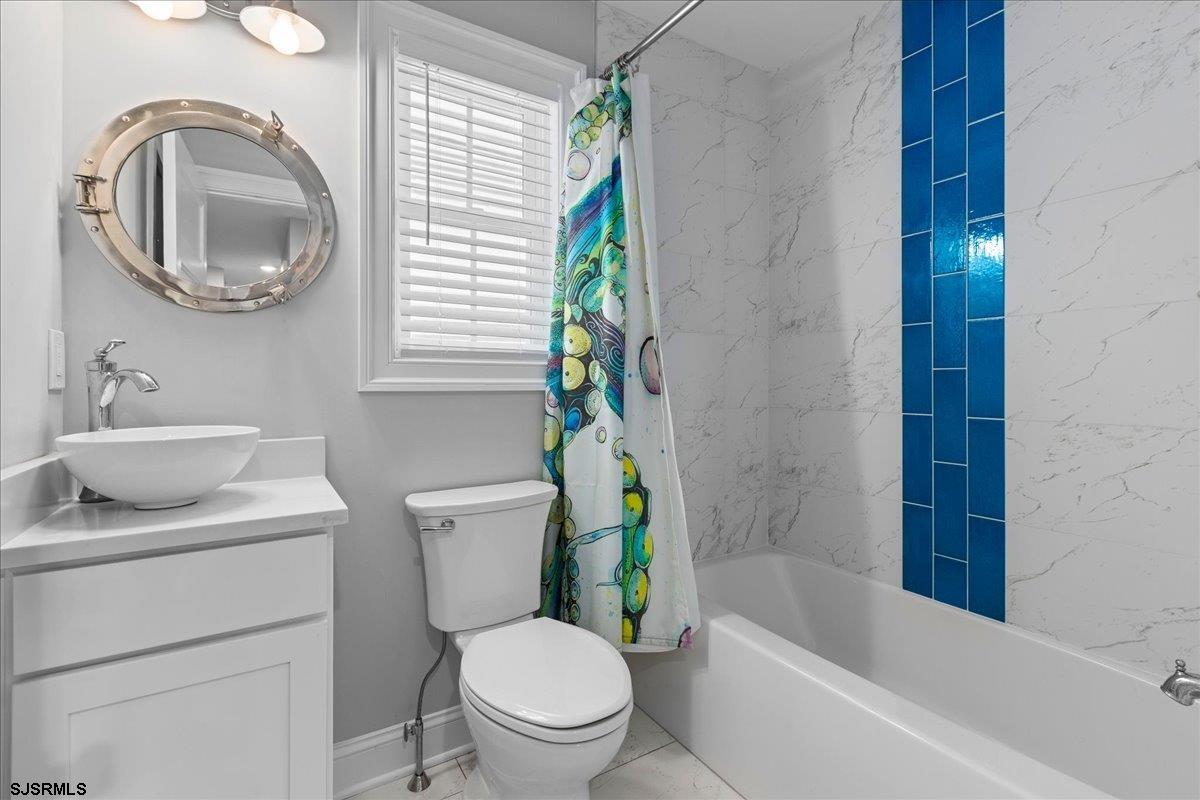 104 S New Haven Ave Unit: #A BEACH BLOCK!