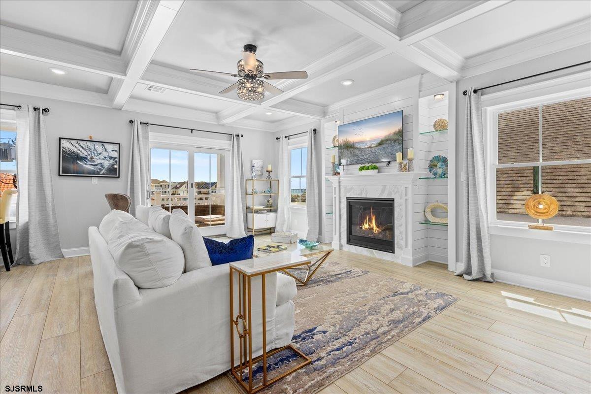 104 S New Haven Ave Unit: #A BEACH BLOCK!