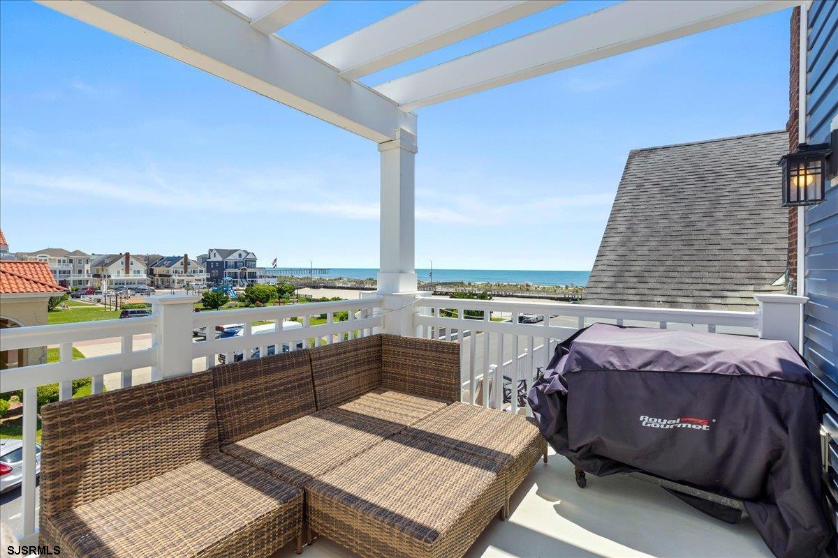 104 S New Haven Ave Unit: #A BEACH BLOCK!