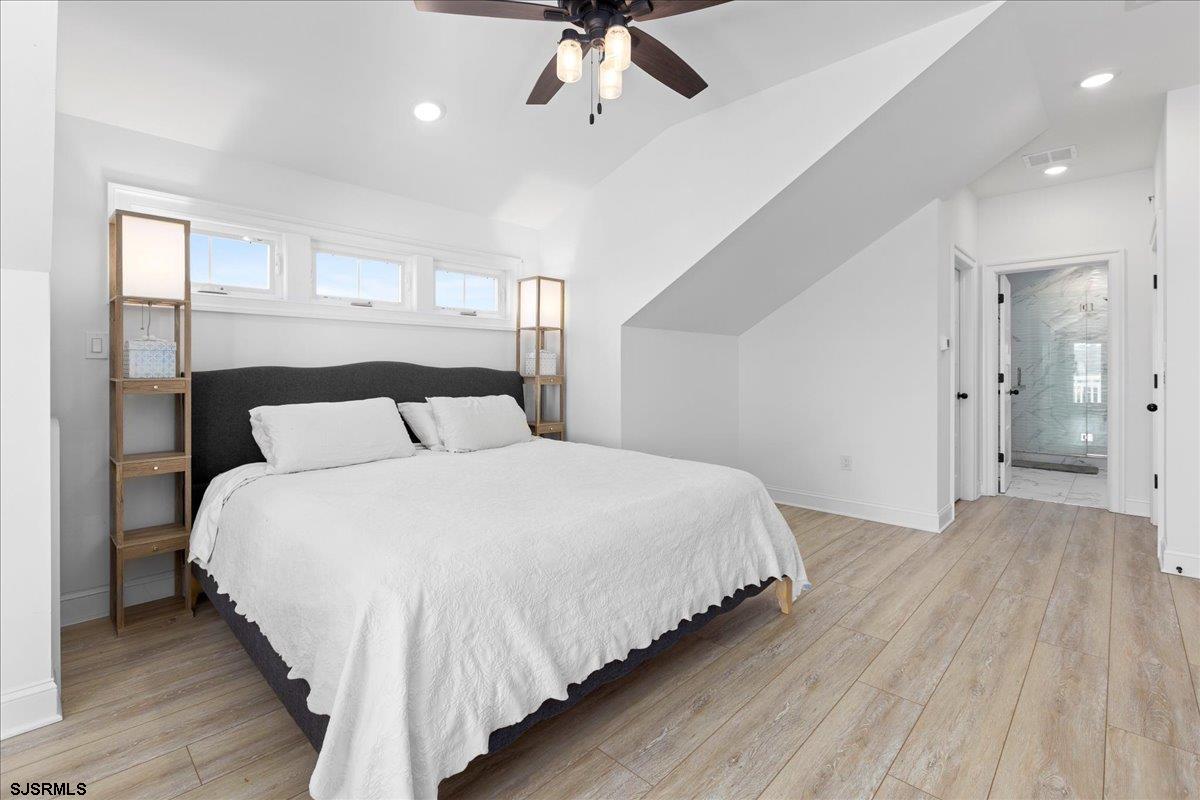 104 S New Haven Ave