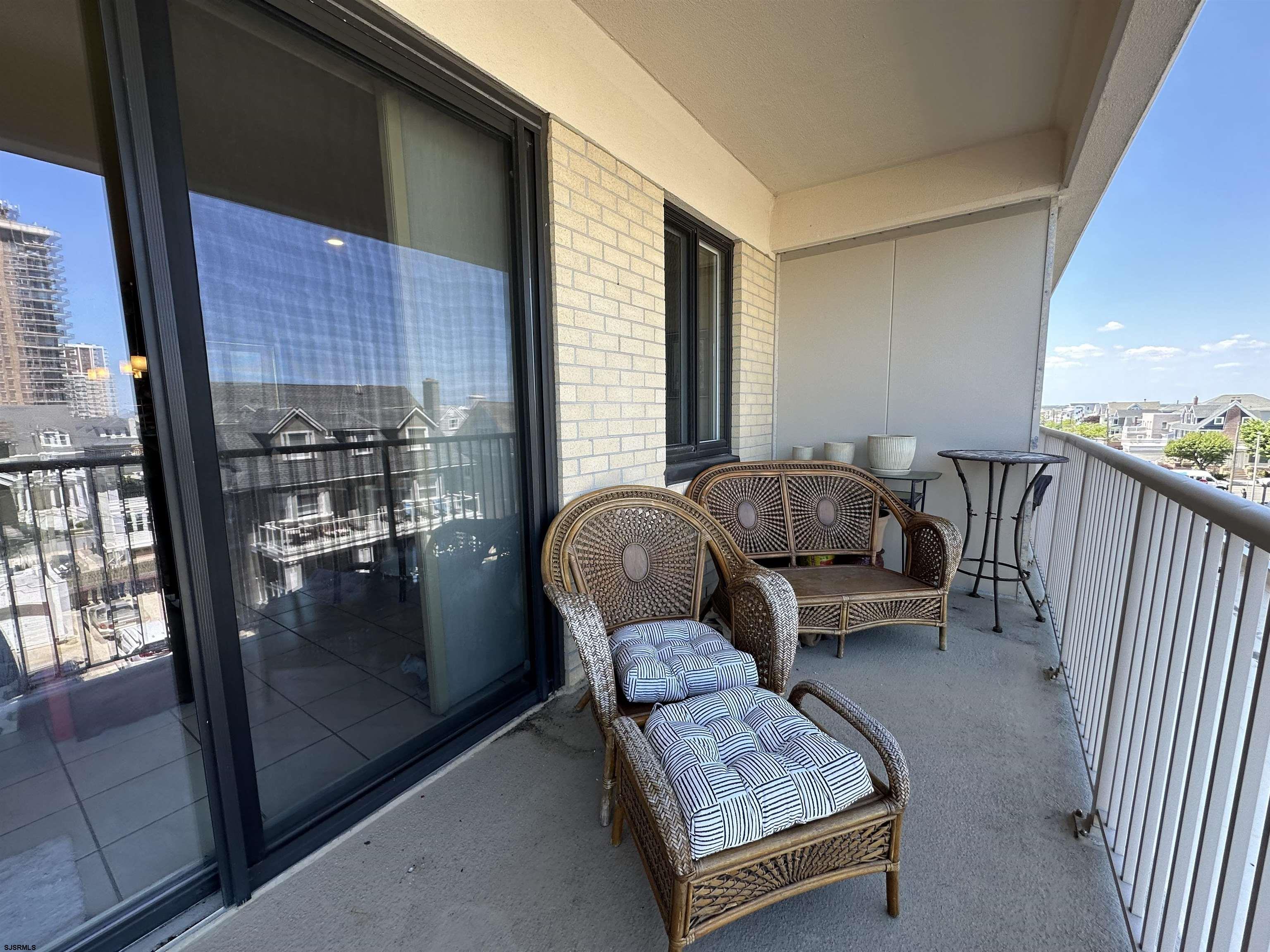 5000 Boardwalk Ave Unit: 213