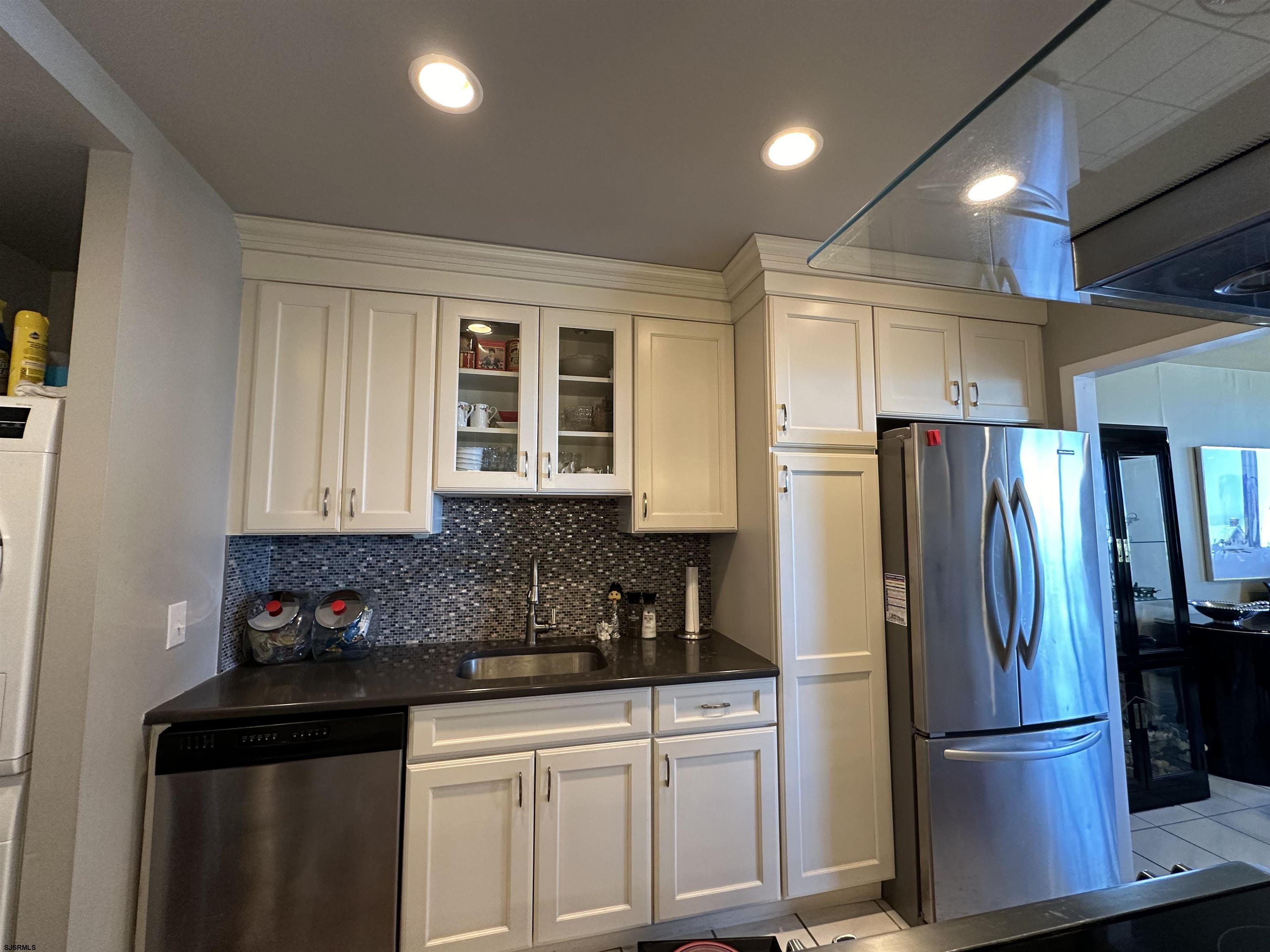 5000 Boardwalk Ave Unit: 213