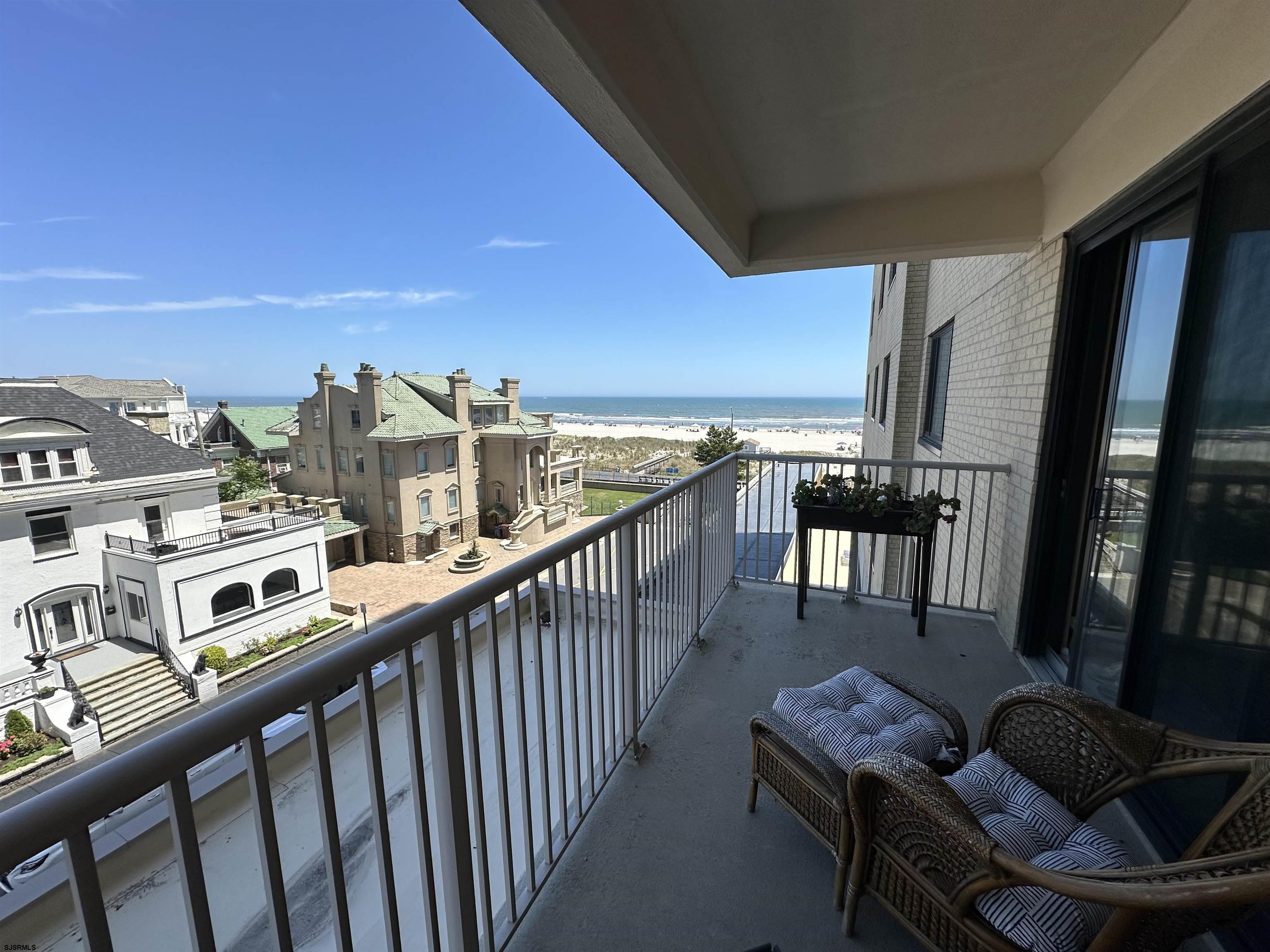 5000 Boardwalk Ave Unit: 213