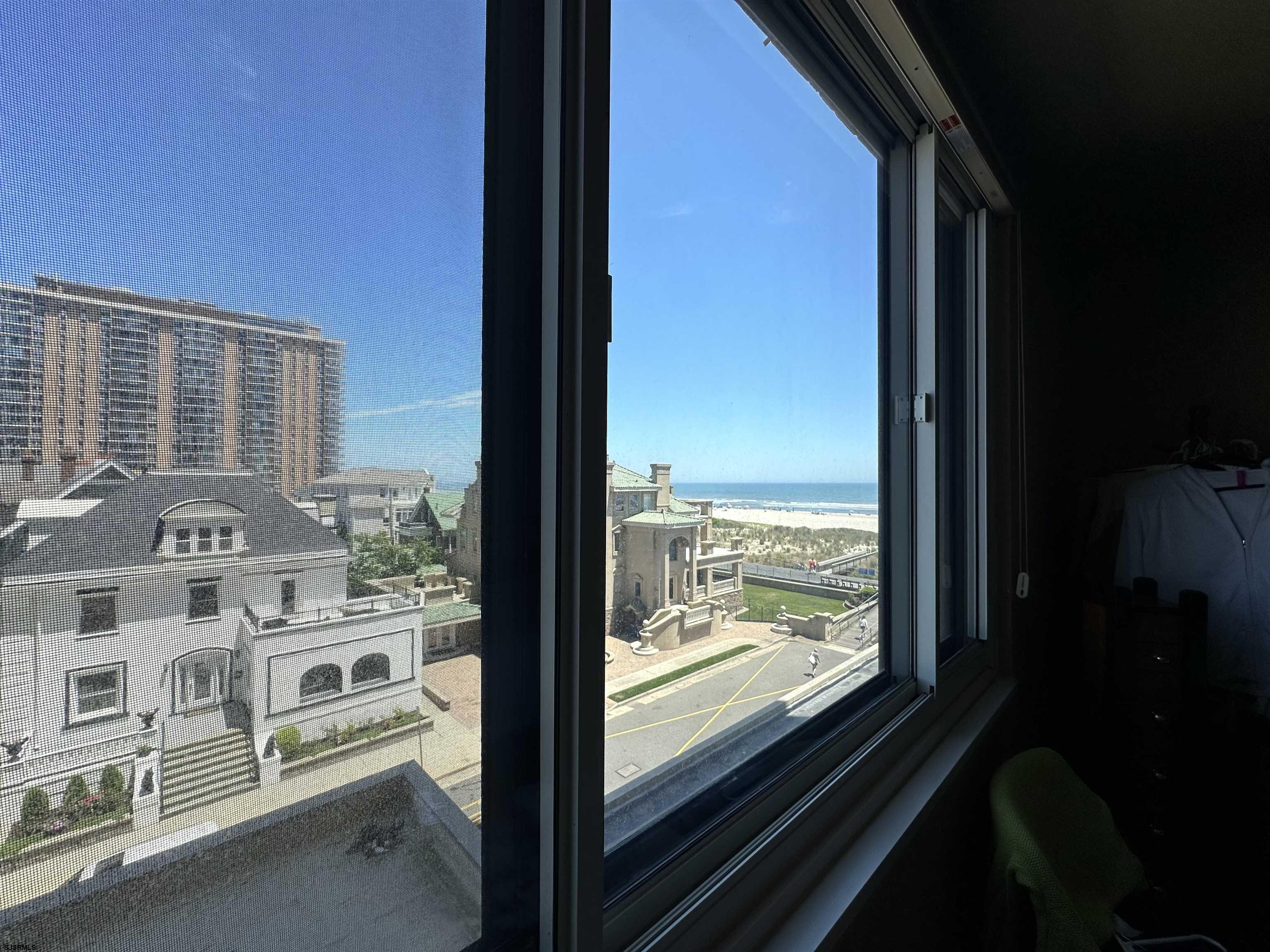 5000 Boardwalk Ave Unit: 213