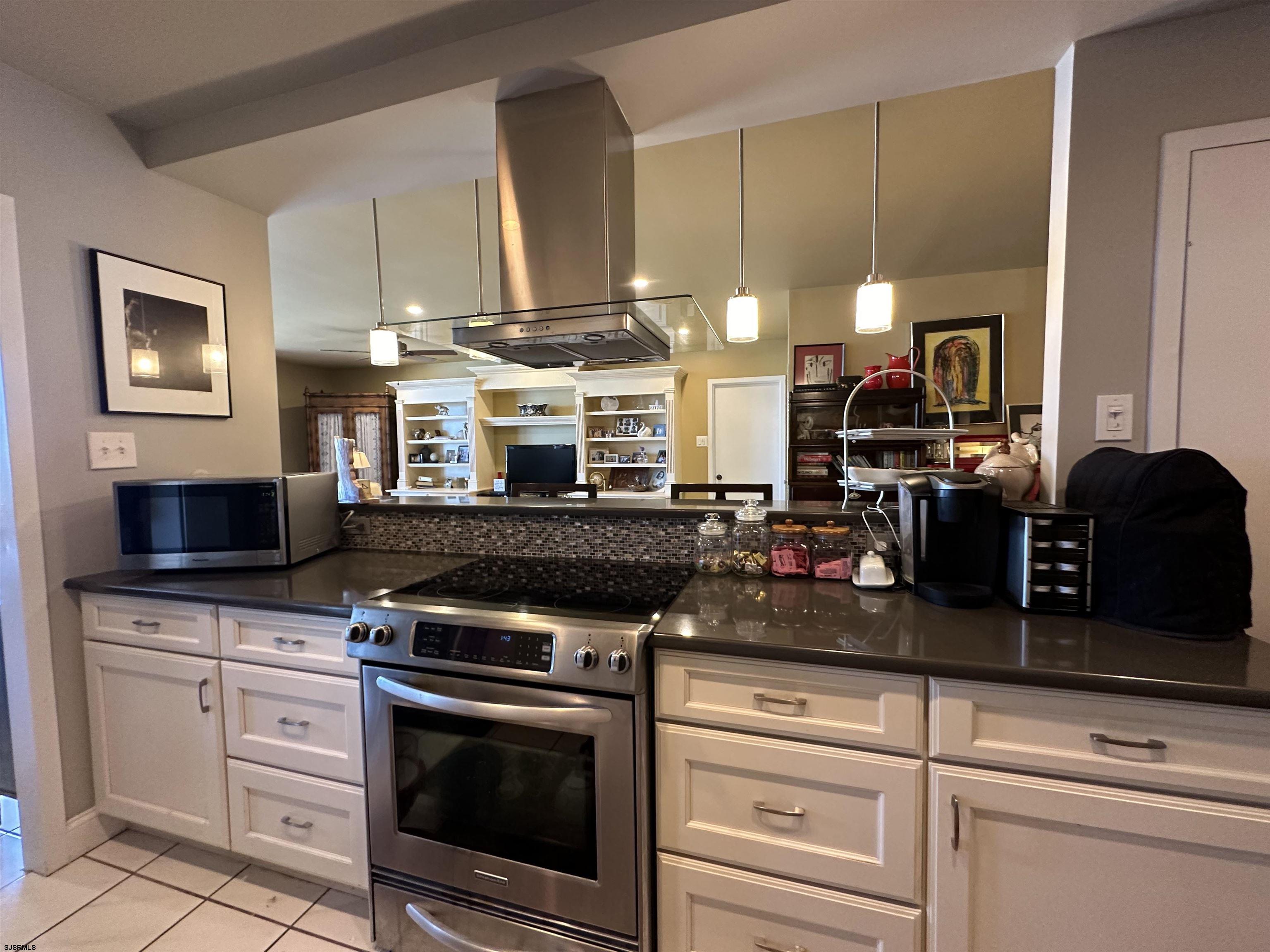 5000 Boardwalk Ave Unit: 213