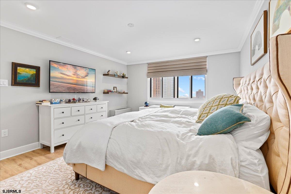 5000 Boardwalk Unit: 703