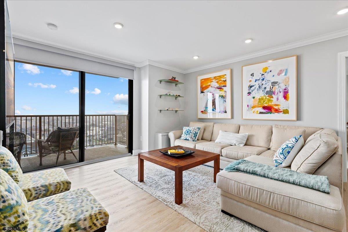 5000 Boardwalk Unit: 703