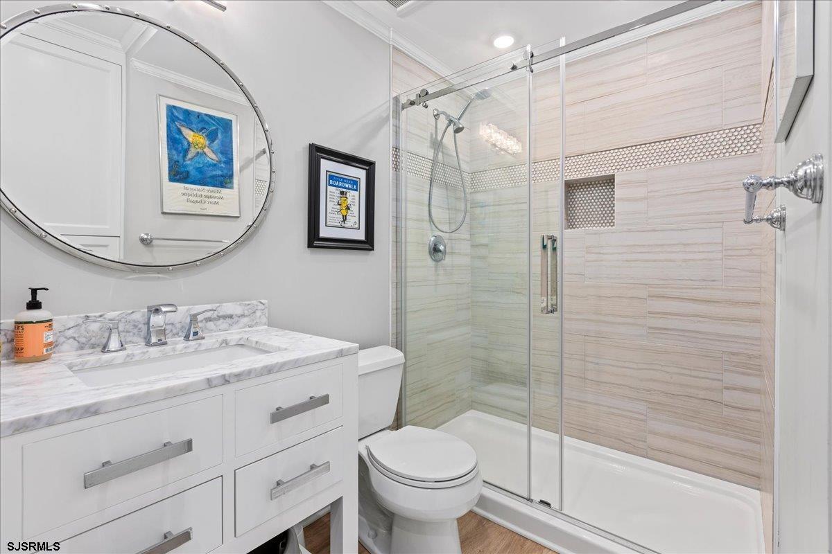 5000 Boardwalk Unit: 703