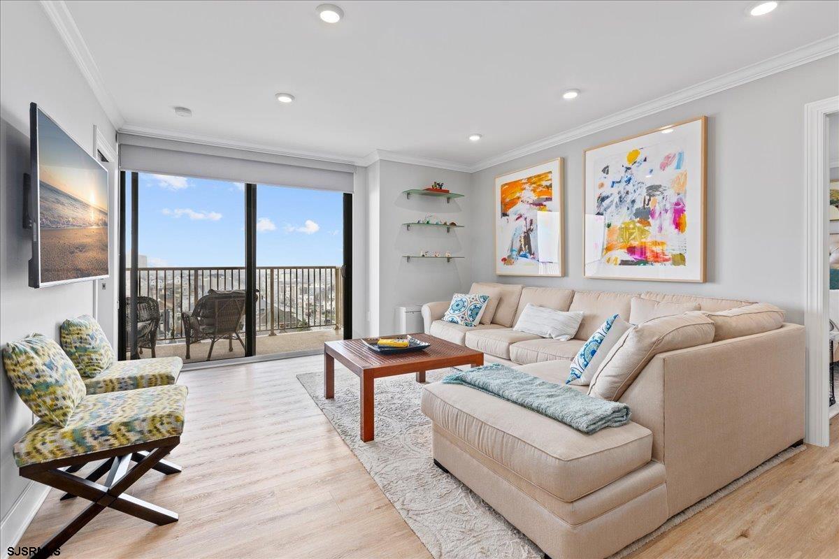 5000 Boardwalk Unit: 703