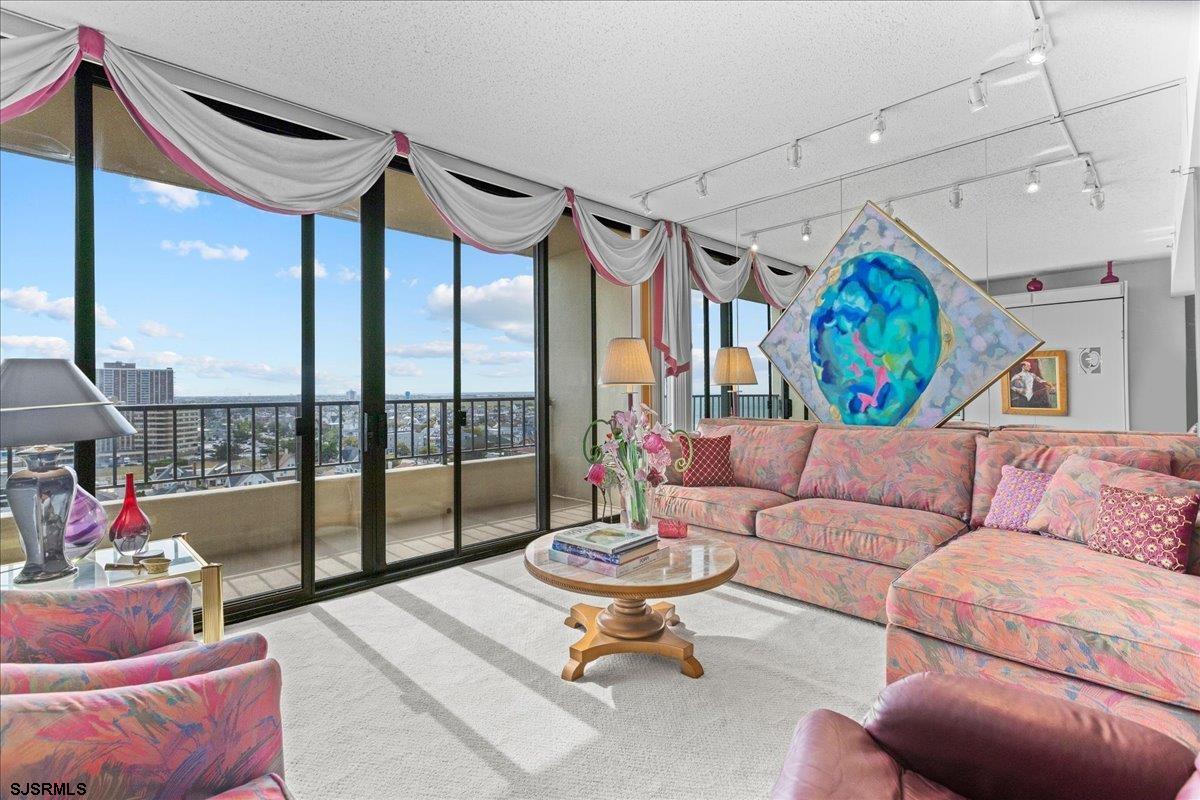 3851 Boardwalk Unit: 1212