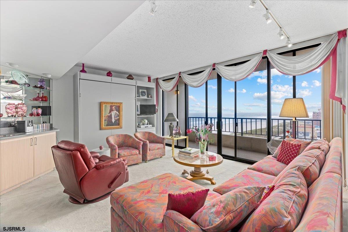 3851 Boardwalk Unit: 1212