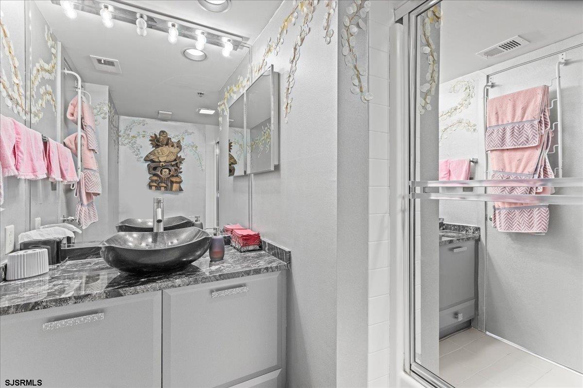 3851 Boardwalk Unit: 1212