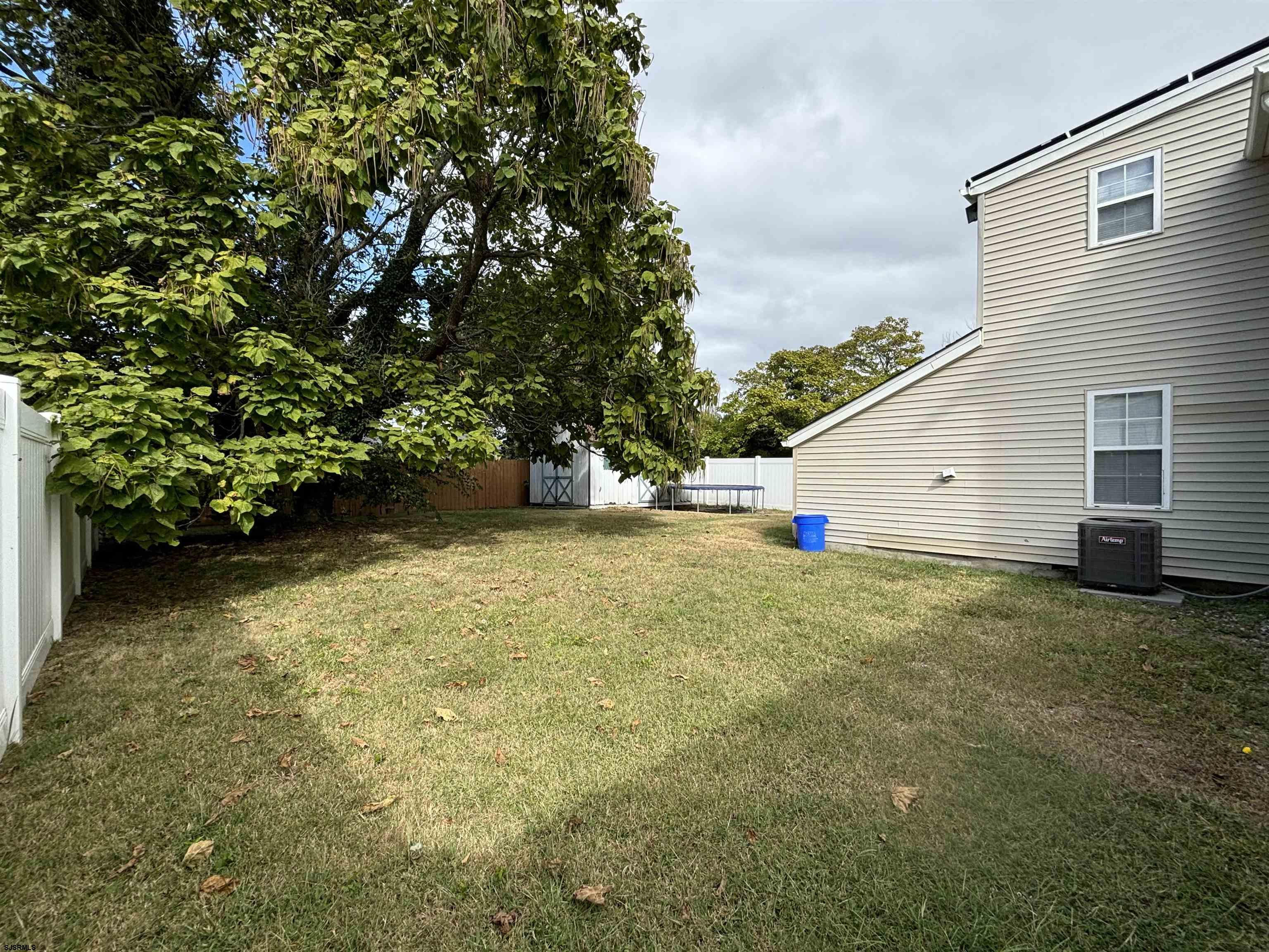 136 E Bayview Ave
