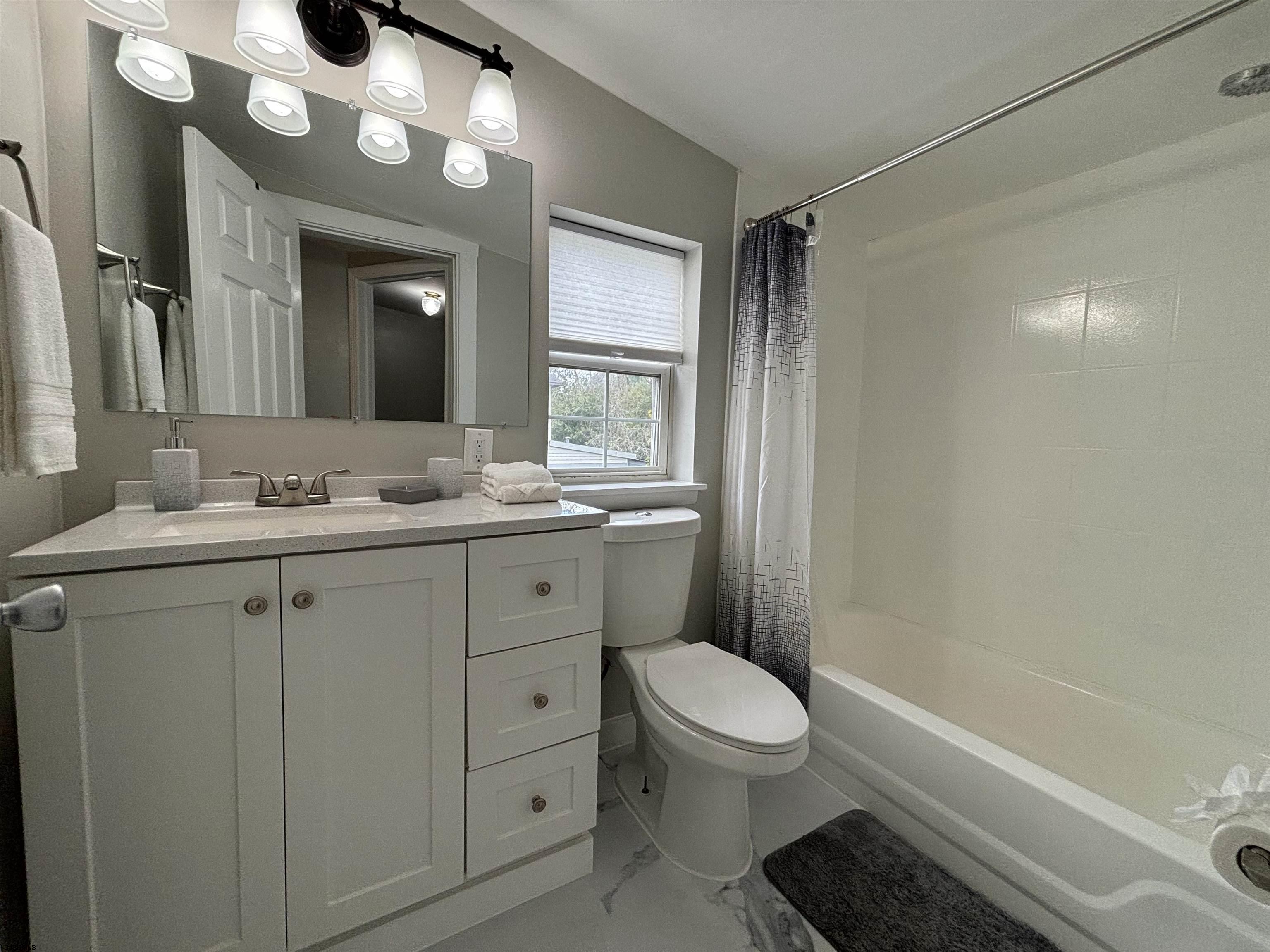 136 E Bayview Ave