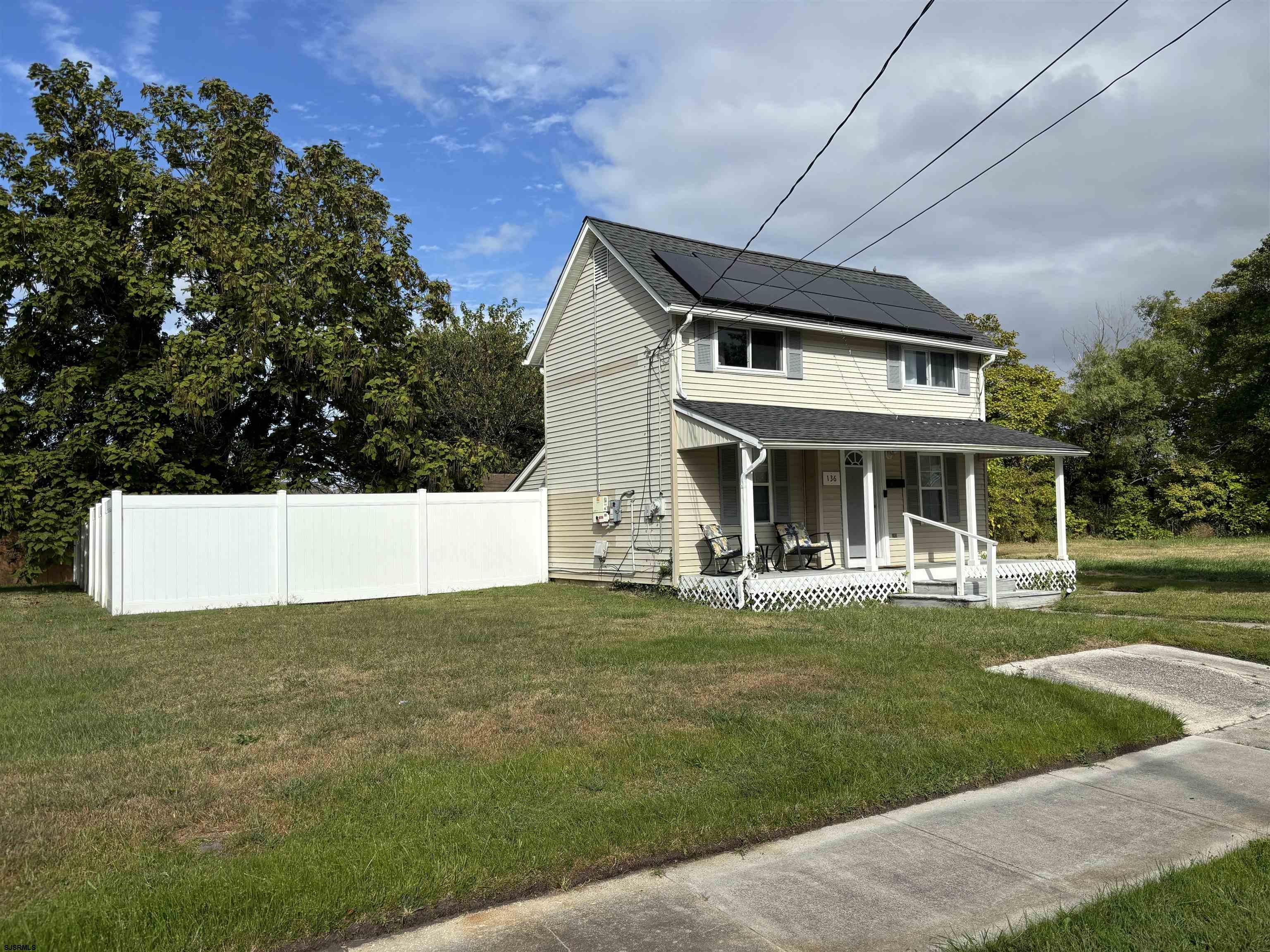 136 E Bayview Ave