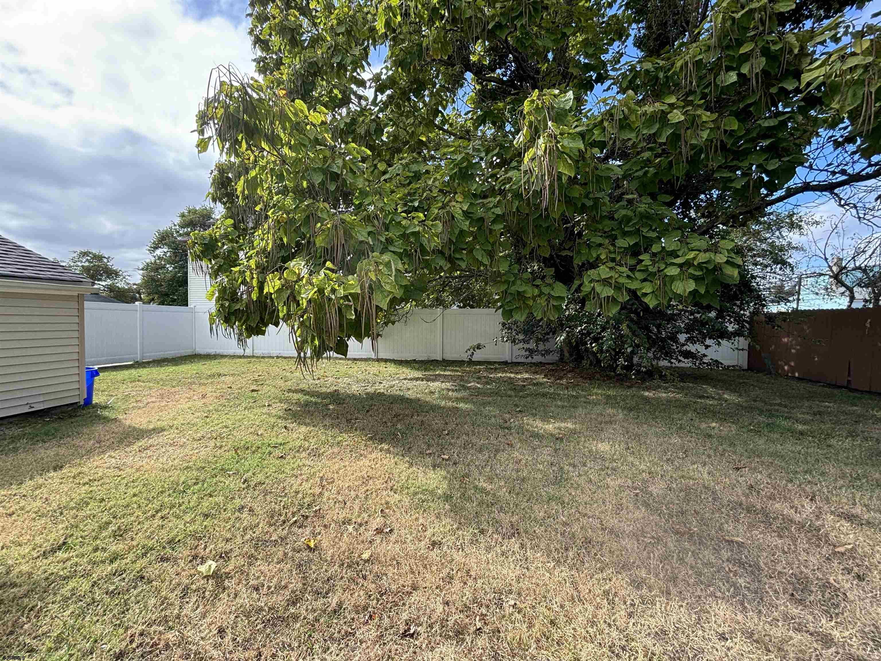 136 E Bayview Ave