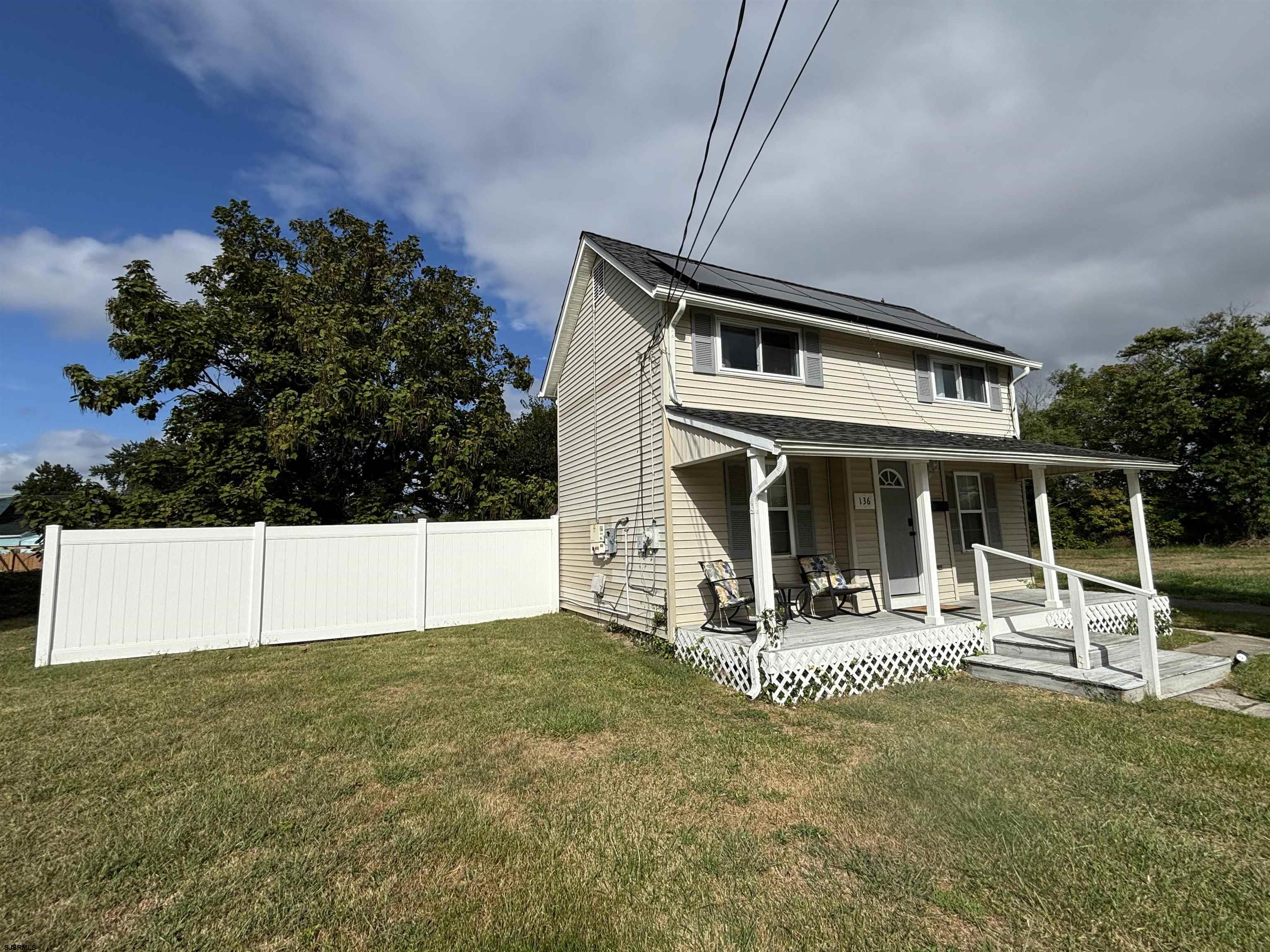 136 E Bayview Ave