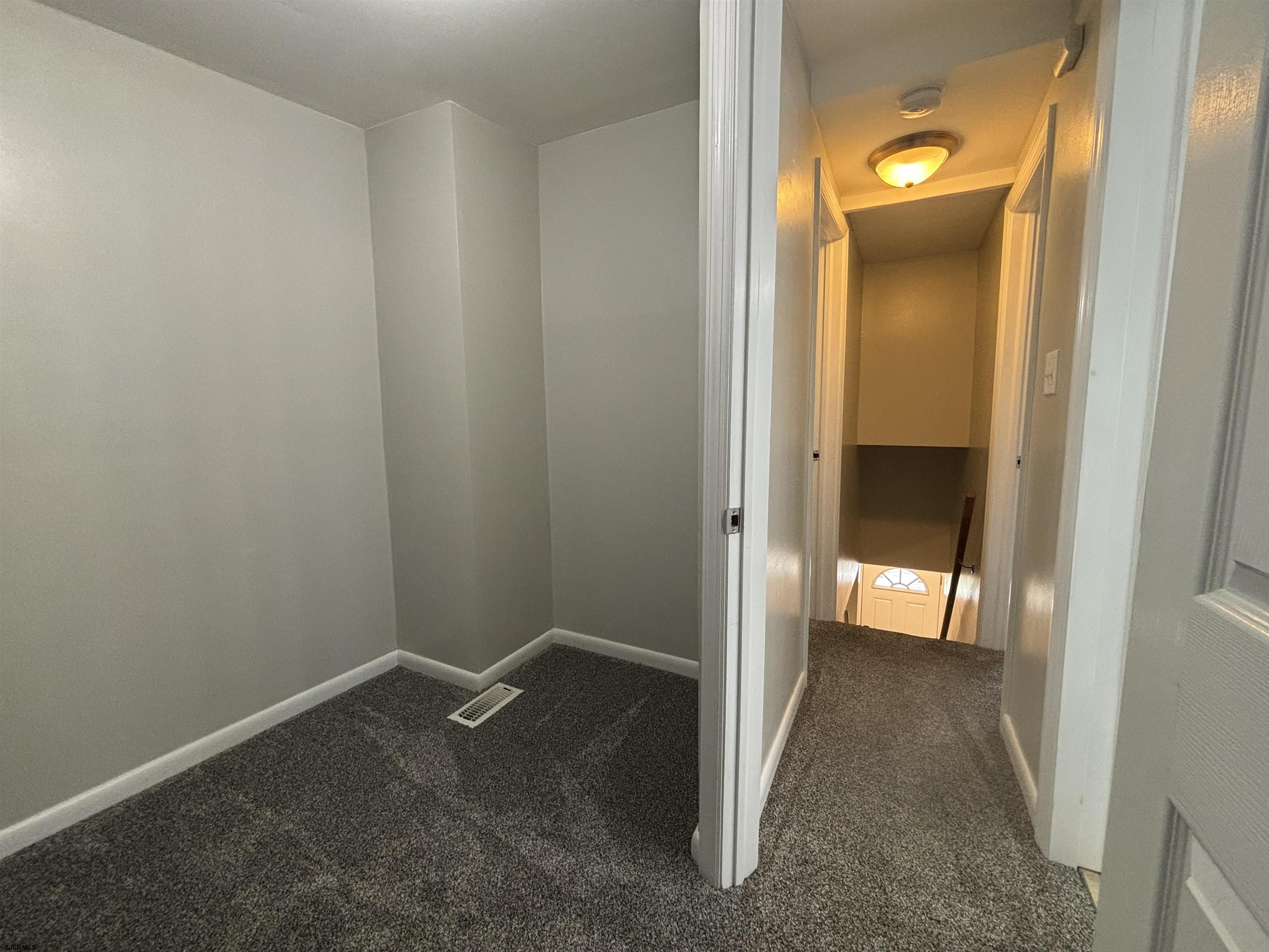 136 E Bayview Ave