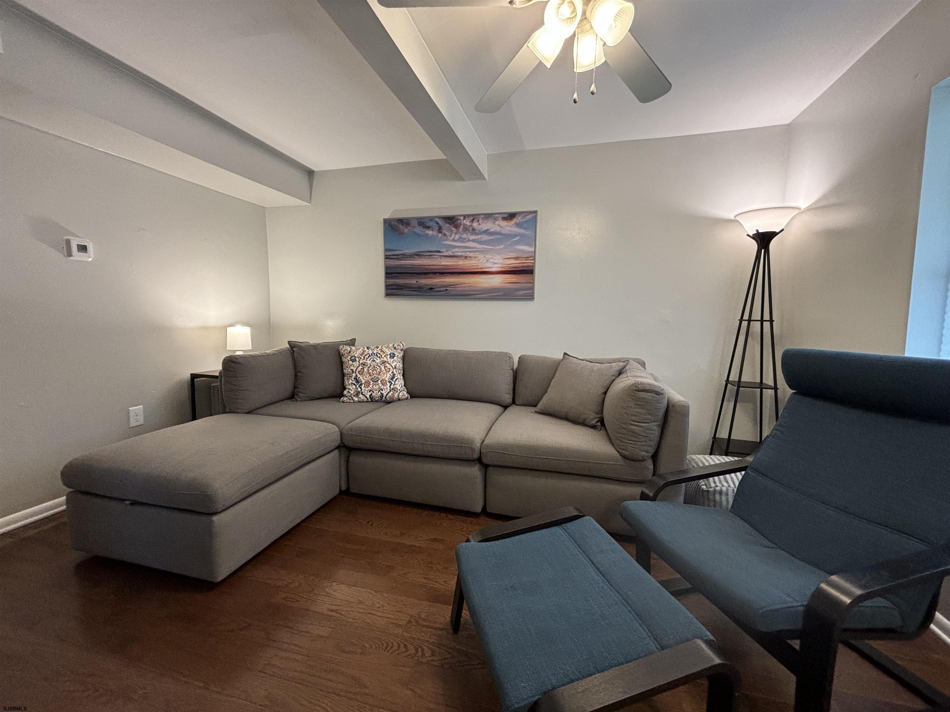 136 E Bayview Ave