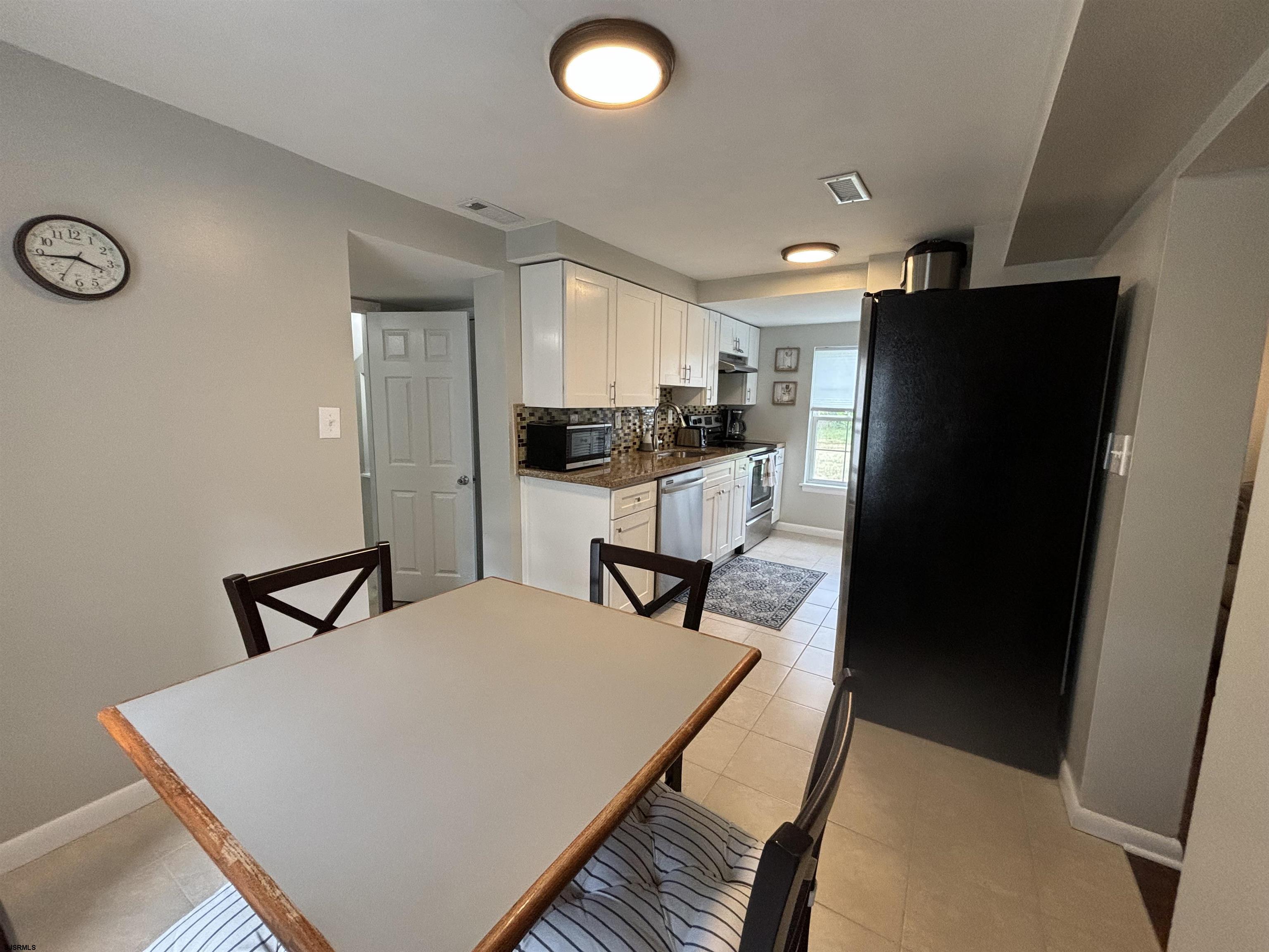 136 E Bayview Ave