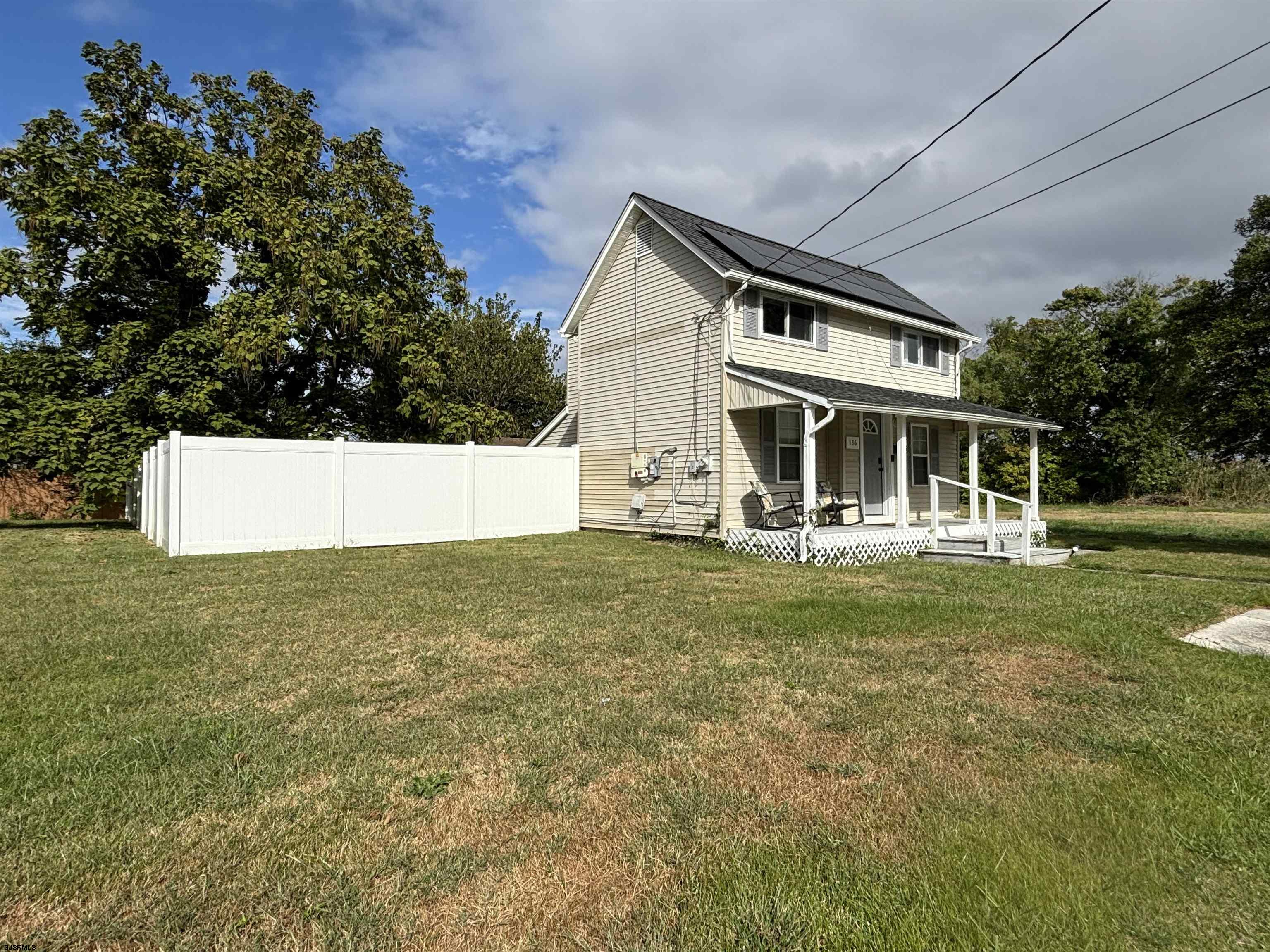 136 E Bayview Ave