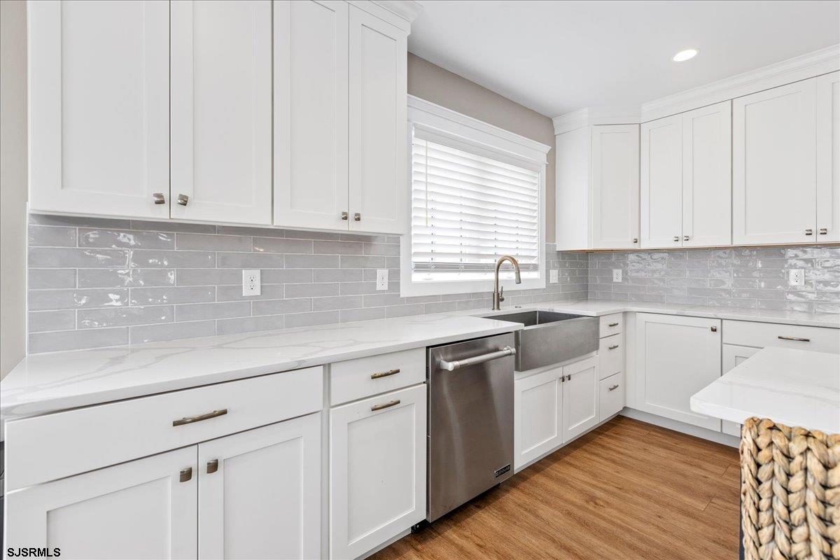 106 N Vendome Ave