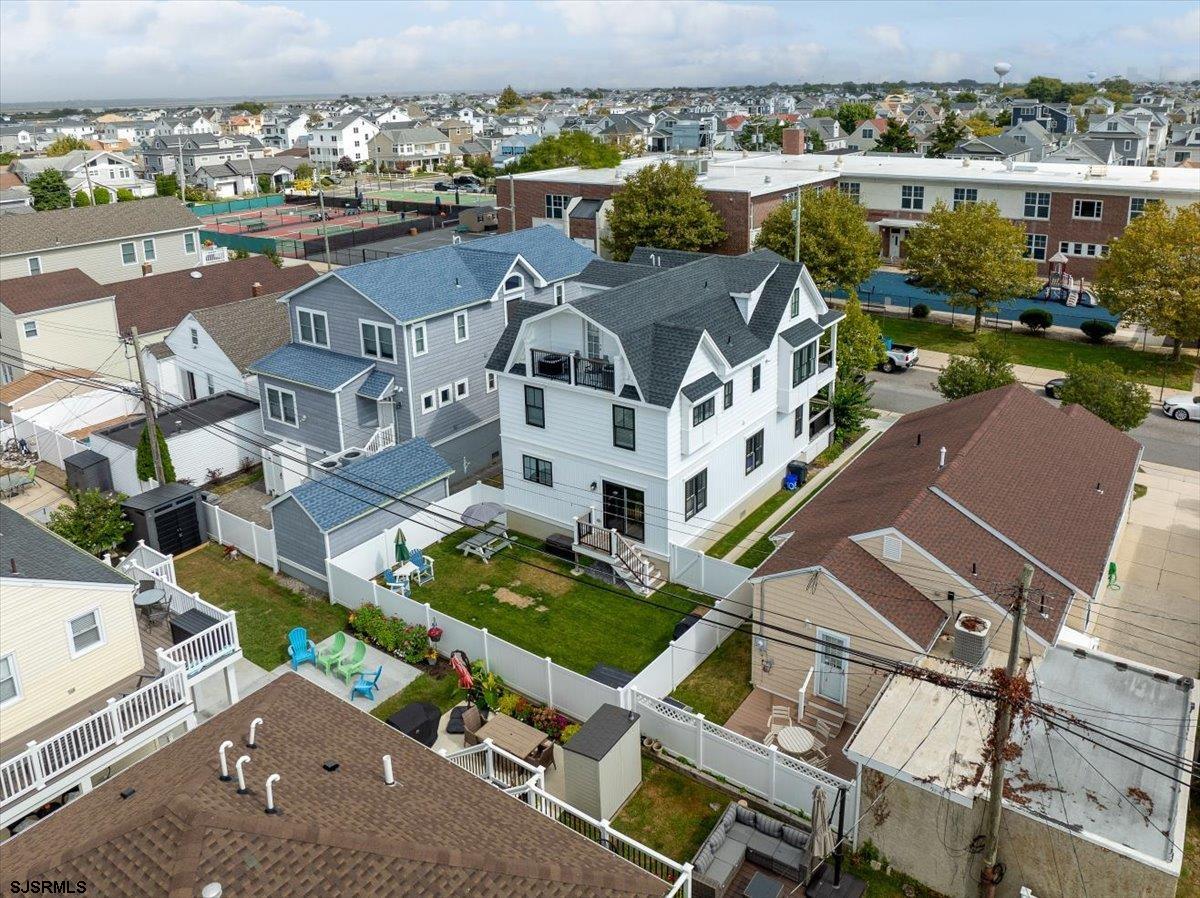 106 N Vendome Ave
