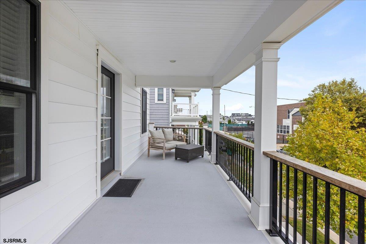 106 N Vendome Ave