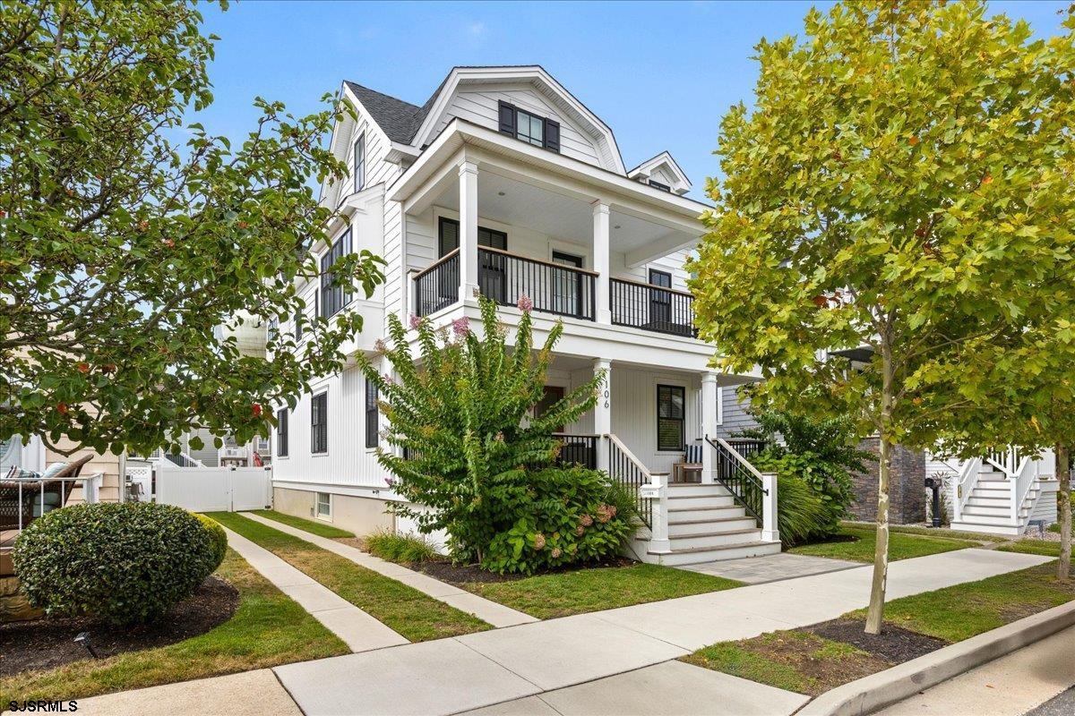 106 N Vendome Ave