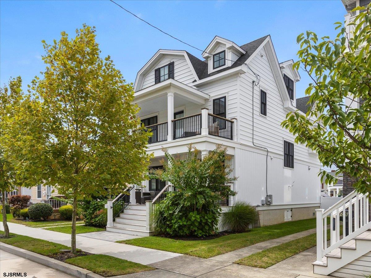 106 N Vendome Ave