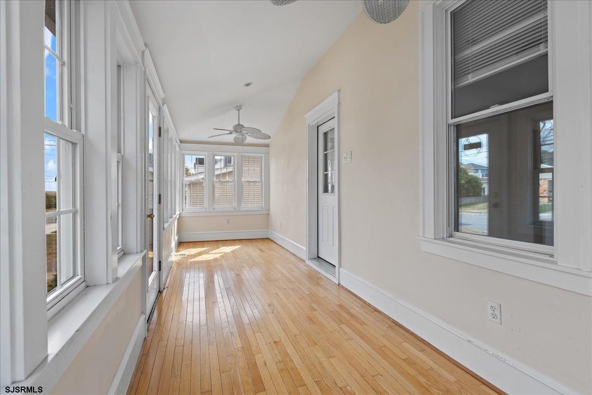 124 E Groveland Ave